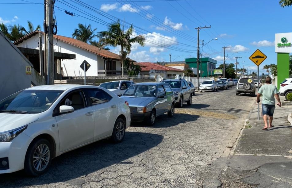 Covid-19: Morro da Fumaça vacina 234 idosos de 66 e 67 ...