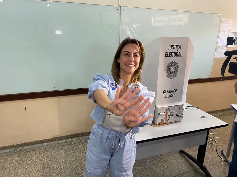 Soraya Thronicke vota em Campo Grande — Foto: JoséPereira/TVMorena