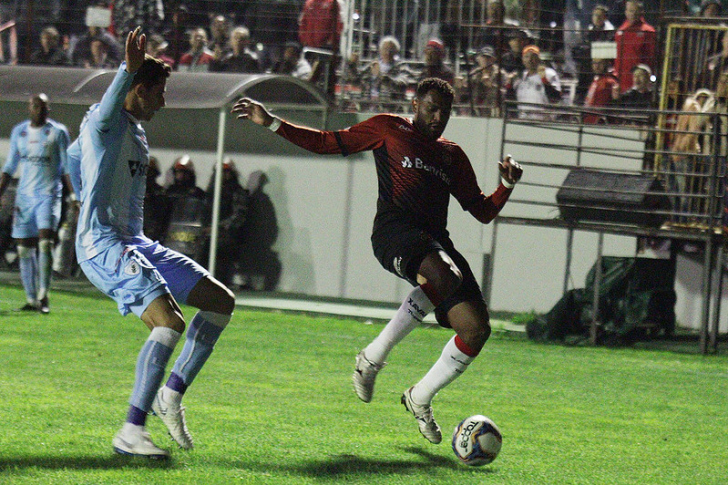 Pelo Xavante, Daniel Cruz não marcou nenhum gol, em 22 partidas (Foto: Carlos Insauriaga / GE Brasil)