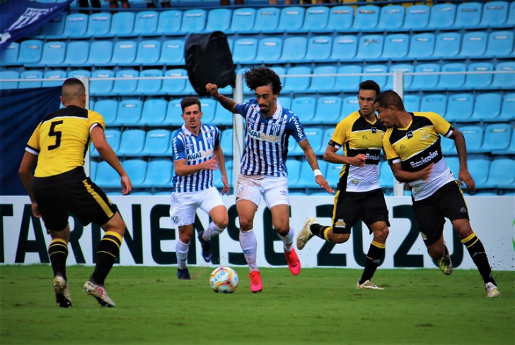 Christofer marcou Valdívia: ambos na seleção da rodada (Foto: André Ribeiro / Avaí FC)