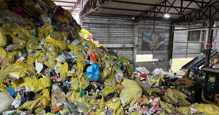Consórcio Intermunicipal do Médio Vale do Itajaí já recicla até 22% dos resíduos plásticos gerados em 22 municípios | Foto: Thiago Hockmüller/4oito