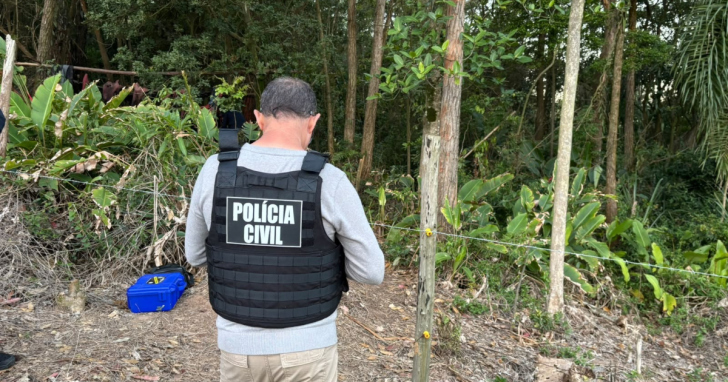 Local onde os três irmãos foram encontrados passou por perícia | Foto: Divulgação/Polícia Civil