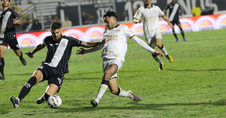 Criciúma sofreu, mas venceu a Macaca no primeiro turno | Foto: Celso da Luz/Criciúma