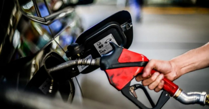 Será disponibilizado até 20 litros de gasolina por veículo | Foto: Marcello Casal Jr./Agência Brasil/4oito