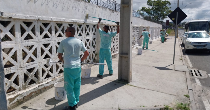 Mutirão prepara os cemitérios para o Dia de Finados, em 2 de novembro | Foto: Divulgação/4oito