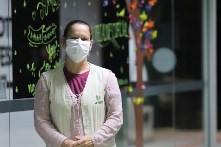 Margarete Hilário, mãe de quatro filhas, simboliza a garra, a superação e a alegria de viver das mães Unesc. Foto: Divulgação