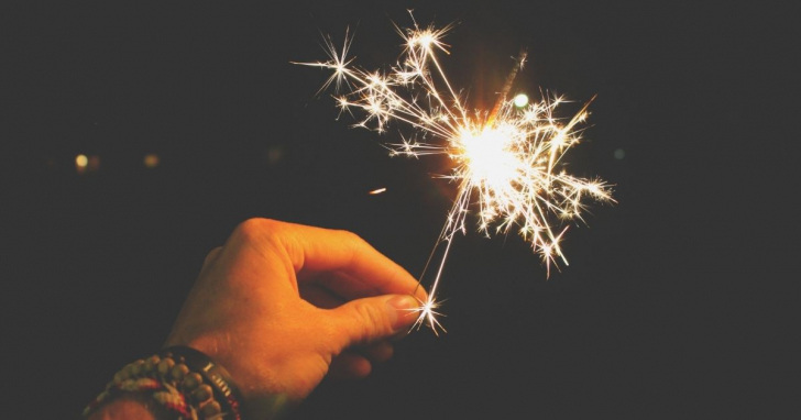 Portal 4oito reuniu 100 frases para desejar Feliz Ano Novo | Foto: Canva/4oito