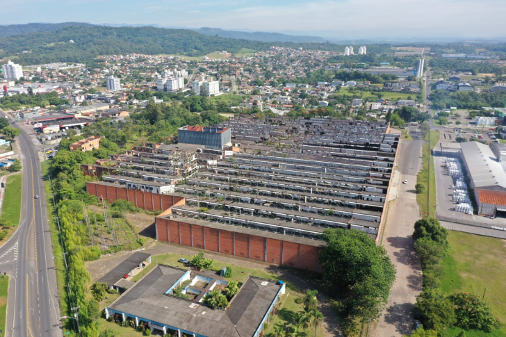 Criciúma avançou no processo para assumir a área dos antigos pavilhões da Cecrisa/ Foto: Divulgação