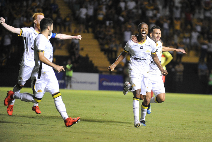 Carlos César tem quatro gols no Catarinense (Foto: Caio Marcelo / Criciúma EC)