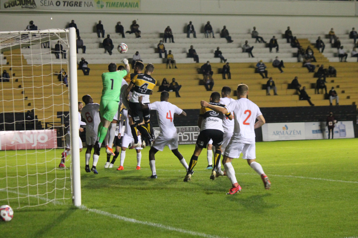 Fotos: Celso da Luz/Criciúma E.C.