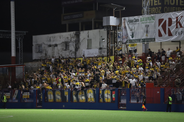 Tigre enfrenta o Brusque no sábado (28), na Arena Simon, às 19h - Foto: Celso da Luz/Criciúma