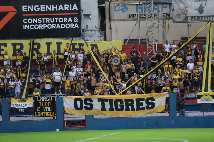 Confronto acontece na Arena Simon | Foto: Celso da Luz/ Assessoria de imprensa