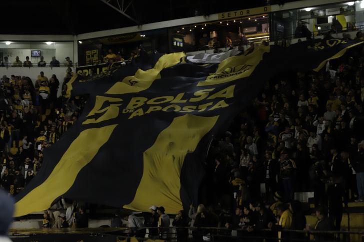 Bola rola a partir das 18h30, no Estádio Heriberto Hülse | Foto: Celso da Luz/ Assessoria de imprensa