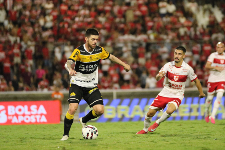 Tigre chegou a empatar no último lance, mas gol foi anulado por toque de mão | Foto: Celso da Luz/Criciúma