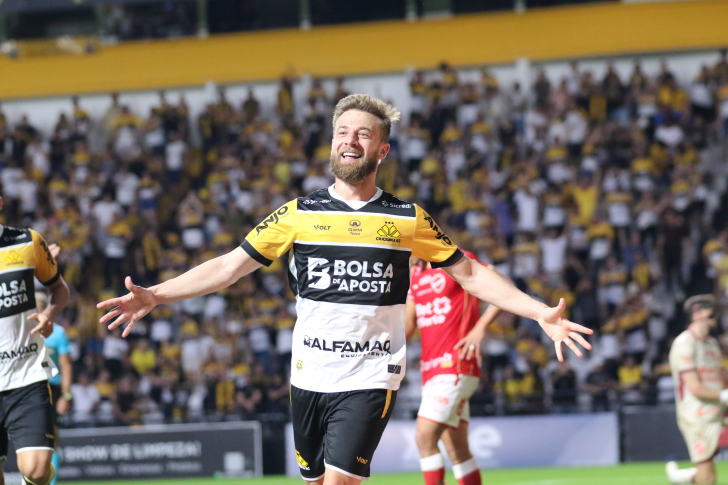Torcida do Tigre lotou o Majestoso e comemorou o título simbólico do primeiro turno da Série B | Foto: Celso da Luz/ Assessoria de imprensa