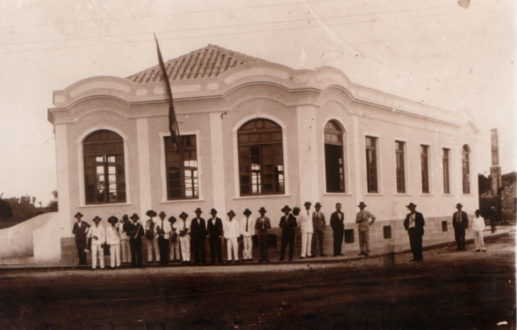 Primeira sede, na praça Nereu Ramos