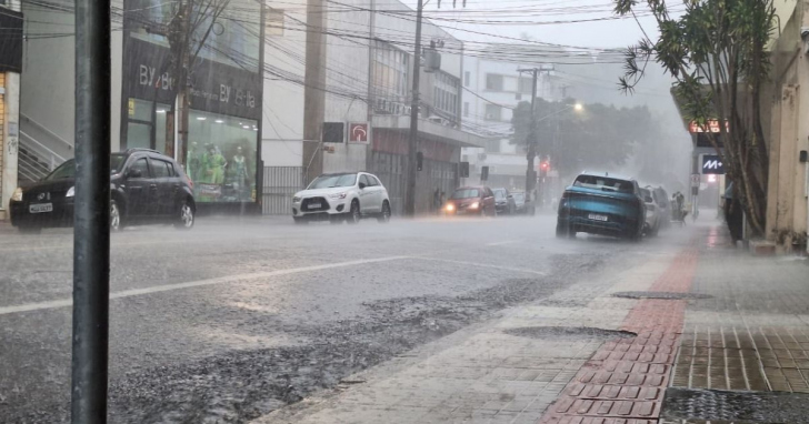 Frente fria alerta para tempestade em Santa Catarina | Foto: Ilustrativa/Luiza Salvador/4oito