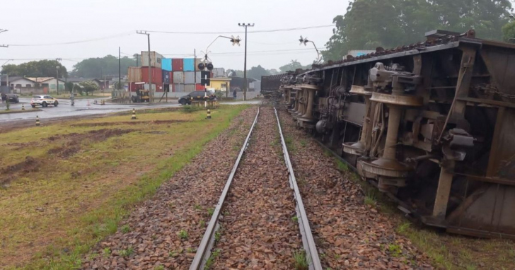 Vagões tombaram em Criciúma na segunda-feira (8) | Foto: Divulgação/DTT