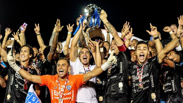 Paysandu foi campeão paraense, mas teve três técnicos na temporada (Foto: Arquivo / Divulgação)