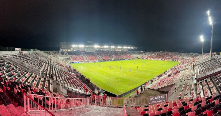 Confronto acontece na Arena Joinville - Foto: Henriquebjr/Wikipedia