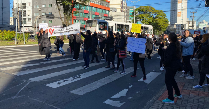 Greve começou na terça-feira e mobiliza 90% das professoras - Foto: Enio Biz/4oito