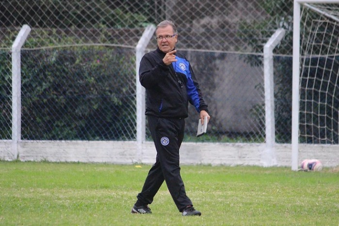 Técnico Beto Almeida / Foto: CA Tubarão / Divulgação