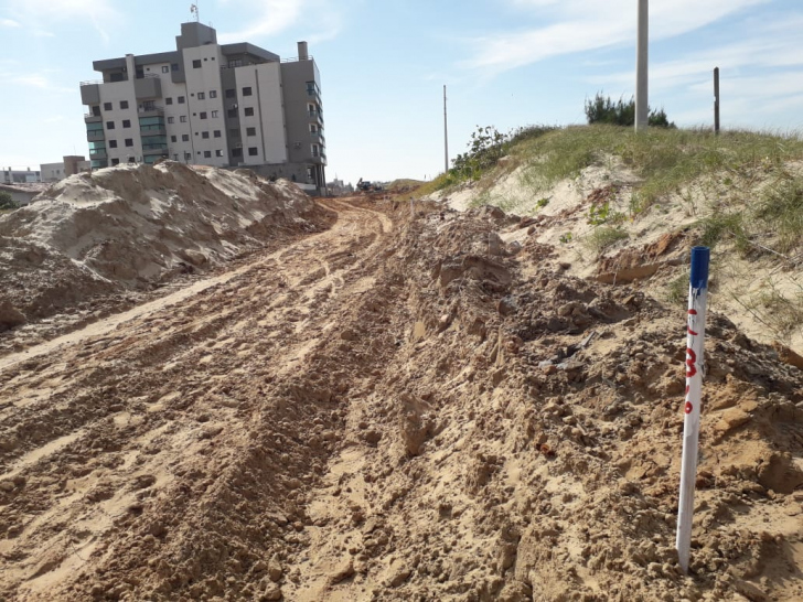 O cenário hoje no futuro calçadão da beira mar do Rincão / Fotos: Denis Luciano / 4oito