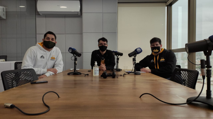 Roberto, Lucas e Felipe no estúdio da Som Maior / Divulgação