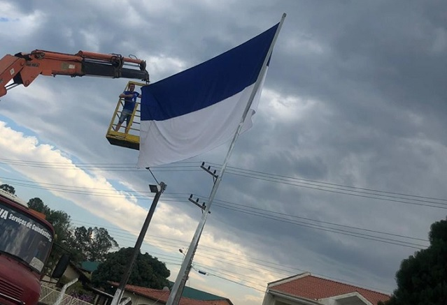 Bandeirão do clube, recolocado havia poucos dias, foi novamente levado / Divulgação