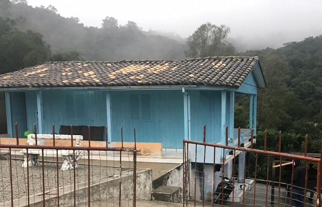 A residência da vítima, onde ocorreu o crime / Foto: Rafael Niero / Rádio Marconi