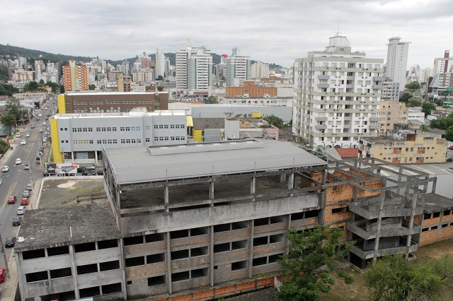 Centro de Inovação será instalado no antigo Complexo de Educação, cujas obras começaram há dez anos / Arquivo / 4oito