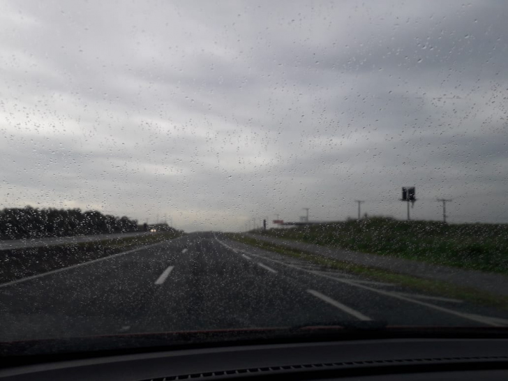 O momento da chuva na altura da BR-101, em Içara / Divulgação