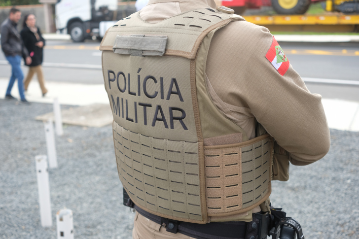 Polícia Militar foi acionada após relato de agressões em uma residência | Foto: José Demathé/4oito