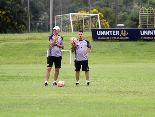 Técnico Doriva / Foto: Daniel Búrigo / A Tribuna