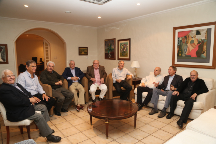 Walmor, ao centro, em encontro com Eduardo e outros líderes do MDB em 2015 / Divulgação