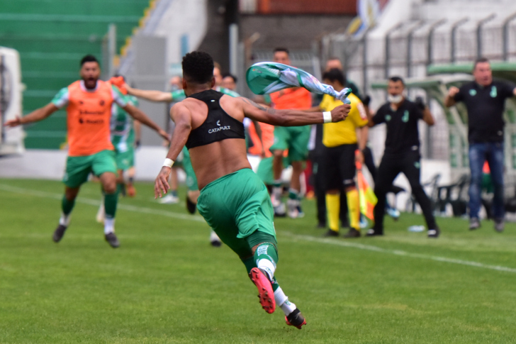 Gol da virada do Papo foi aos 48 do segundo tempo (Foto: Divulgação)