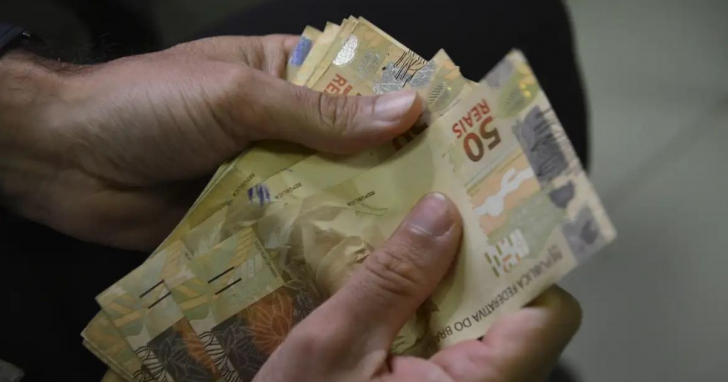 Abono salarial começa a ser pago para trabalhadores nesta quarta-feira (15) | Foto: Marcello Casal Jr/Agência Brasil