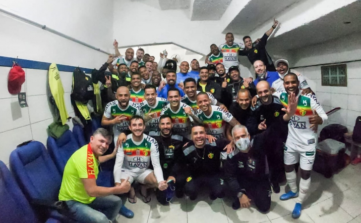 Brusque, a melhor campanha do Estadual, classificou para a final superando o Juventus / Divulgação