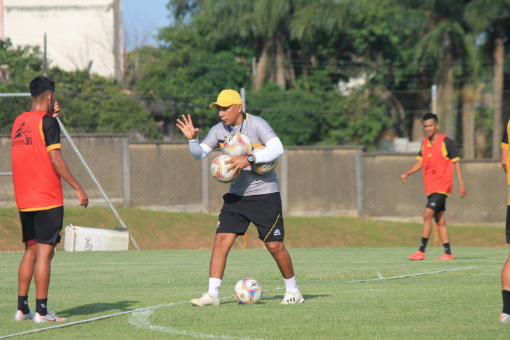 Hemerson Maria em treino na última terça-feira (Foto: Celso da Luz / Criciúma EC)