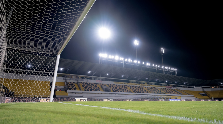 A bola rola a partir das 19h30, no Estádio Heriberto Hülse | Foto: Reprodução/Redes Sociais/Léo Piva