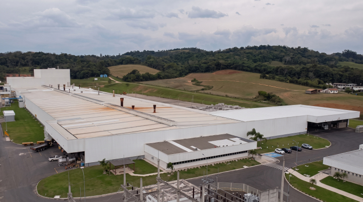 Nova unidade da Carmelo Fior será dedicada à produção de porcelanato em Urussanga | Foto: Reprodução/Redes Sociais/@Ceramica Carmelo Fior