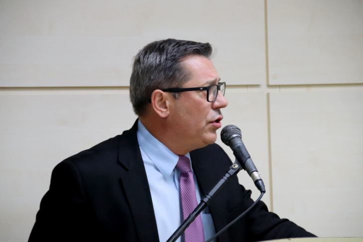 Vereador Julio Kaminski tenta barrar sessão extraordinária de hoje / Divulgação
