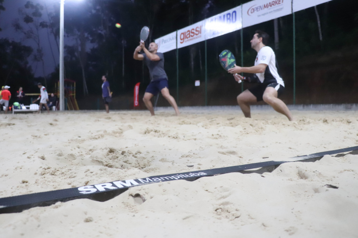 Foto: Lucas Colombo e divulgação/ S.R. Mampituba