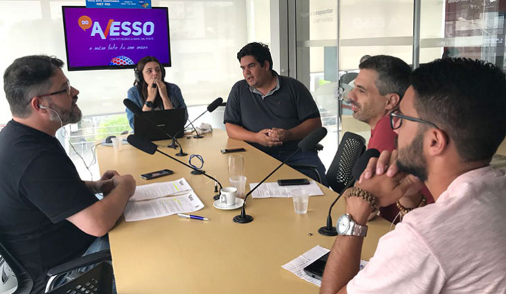 Mano e Pity recebem os motoristas da Uber Rodrigo Lameira, Marcelo Pierini e Pathryck Benedet (foto: Kelley Alves)