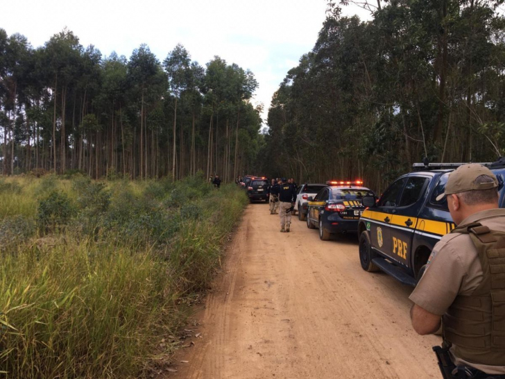 Ponto da Estrada do Torneiro onde o bandido foi abordado e morto em confronto com a PM / Divulgação