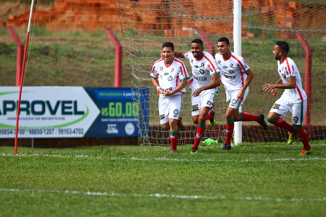 Dos 14 gols, cinco foram marcados pelo atacante Piauí / Foto: Guilherme Hahn/Especial