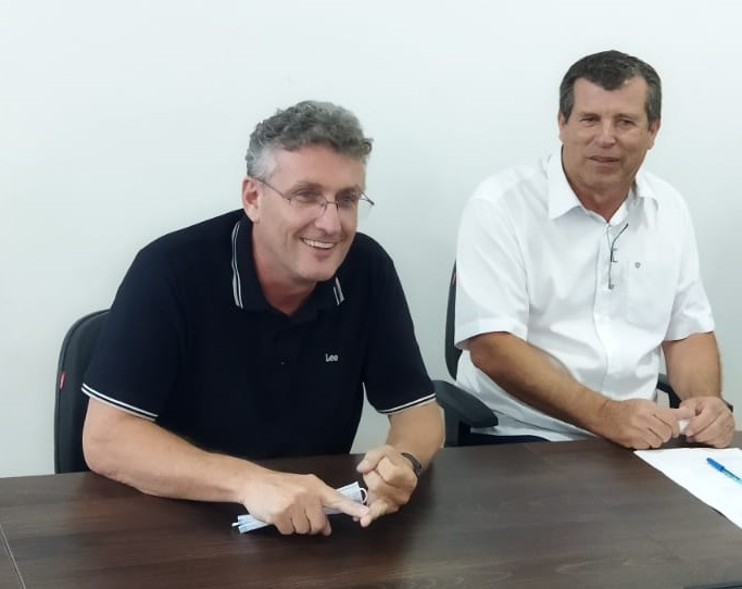 Roberto Biava, à esquerda, substitui Moacir Teixeira / Divulgação