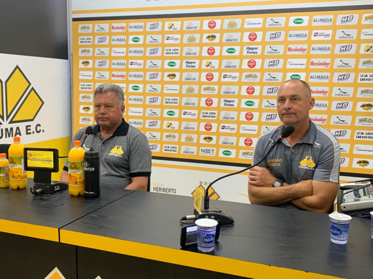 Roberto Cavalo e Wilsão na coletiva / Foto e Vídeo: Jota Éder / Timaço / Rádio Som Maior