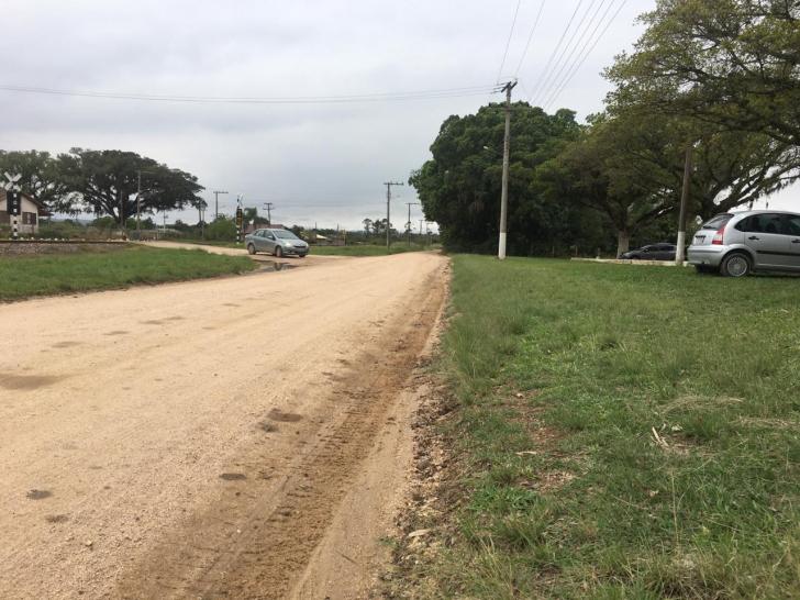 Trecho da futura Rodovia dos Trilhos na comunidade de Esperança, em Içara / Foto: Gregório Silveira / 4oito