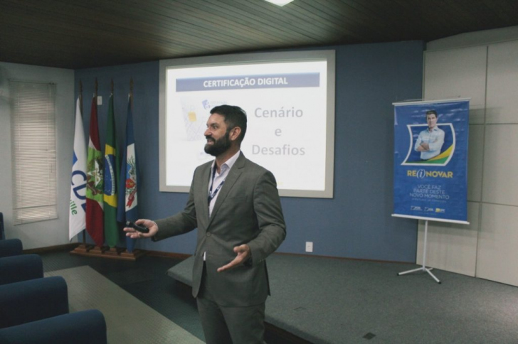 Valdemir Manoel da Silva, gerente comercial da FCDL / Divulgação